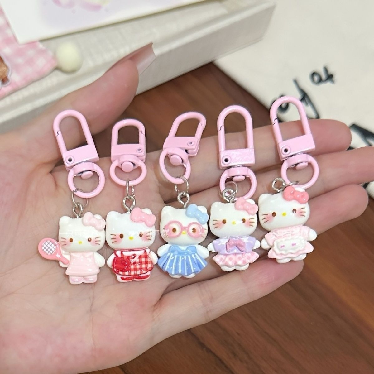 Cute Plaid Skirt Hello Kitty P – Phone Accessories Charms Bewertung und Preis